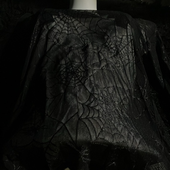 Devils fashion web mesh top - Picture 2 of 2